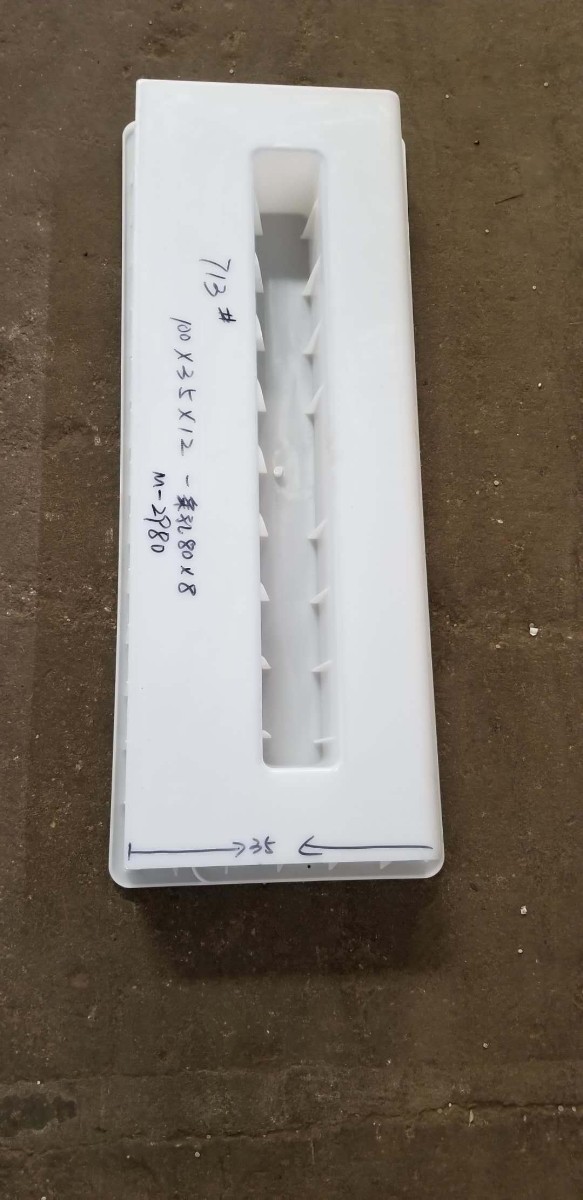 江西100*35*12一條孔路沿石側(cè)向排水塑料模具-貴州塑料模具